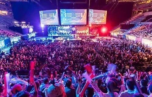 在活动初期 在活动初期