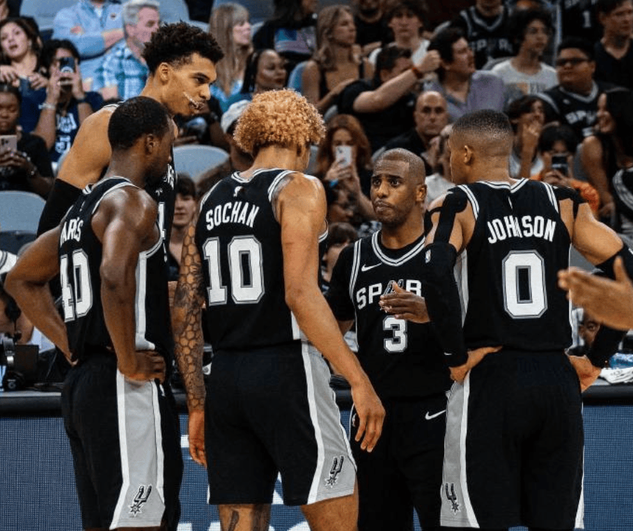 强队竞争激 强队竞争激